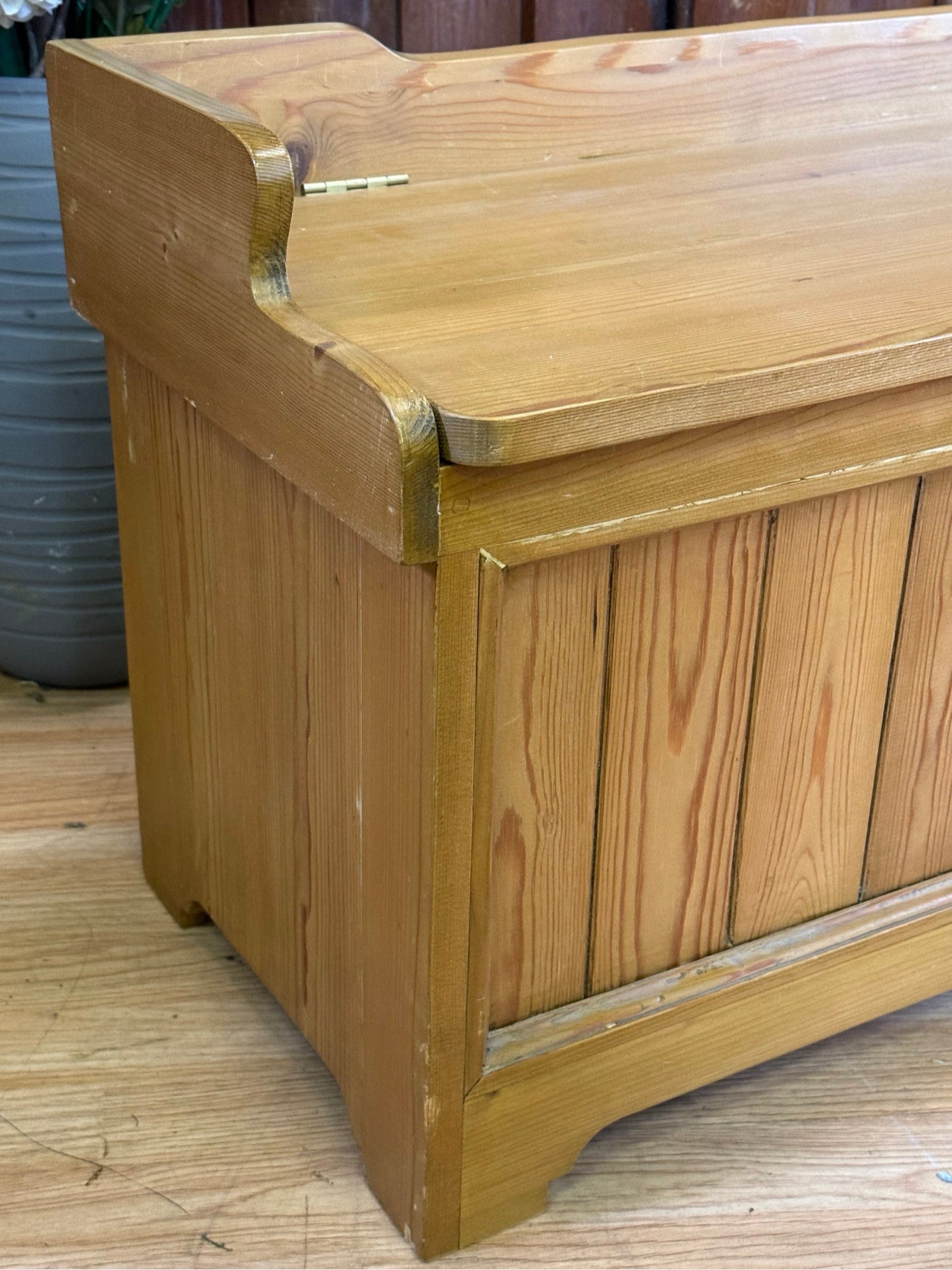 Rustic Old Pine Shop Storage Bench \ Small Vintage Blanket Toy Box Ottoman