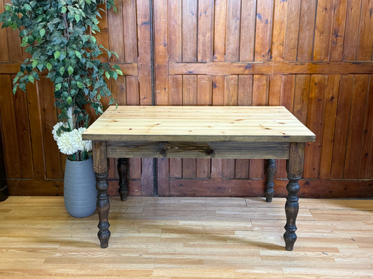 Vintage Solid Pine Dining Table \ Rustic Farmhouse Kitchen Table