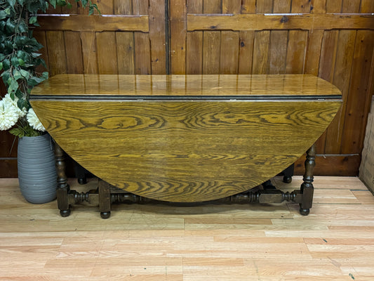 Large Quality Distressed Oak Gate Leg Drop Leaf Table By Titchmarsh and Goodwin