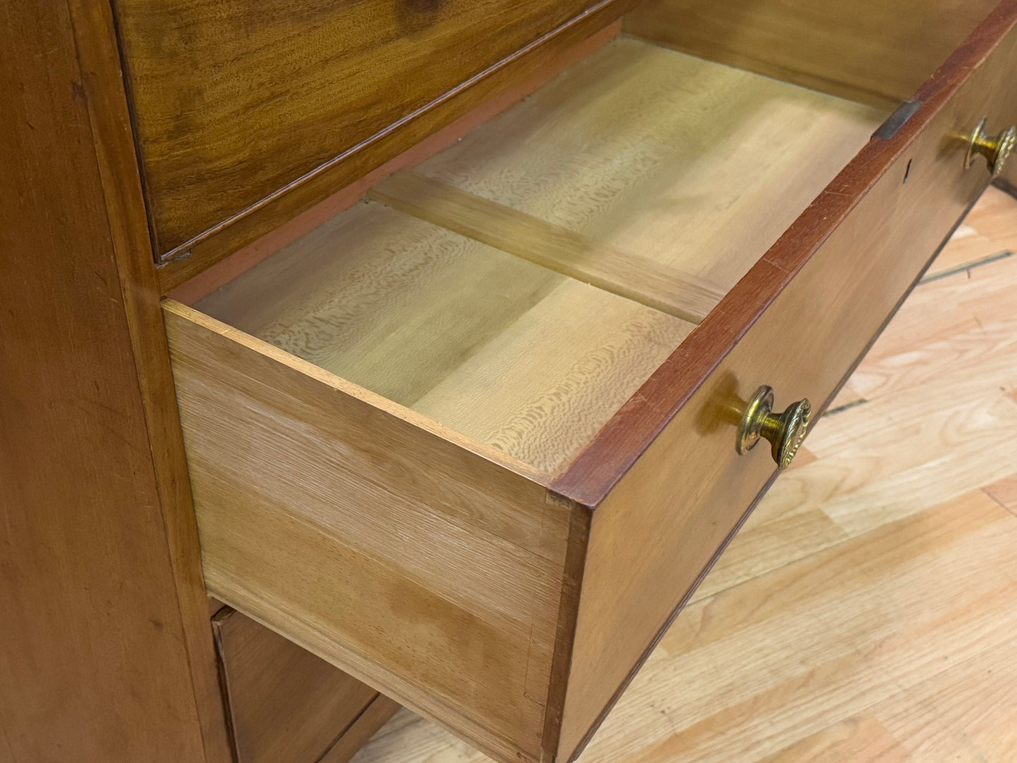 Victorian Low Chest Of Three Drawers \ Antique Mahogany Bedroom Storage Draws