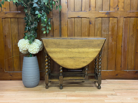 Antique Oak Drop Leaf Dining Table \ Barley Twist  Gate Leg Kitchen Table