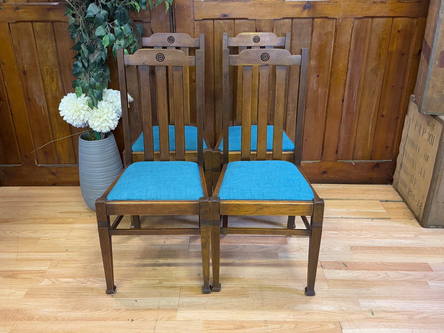 Antique Arts and Crafts Dining Chairs \ Oak Kitchen Chairs by H J Searle & Son