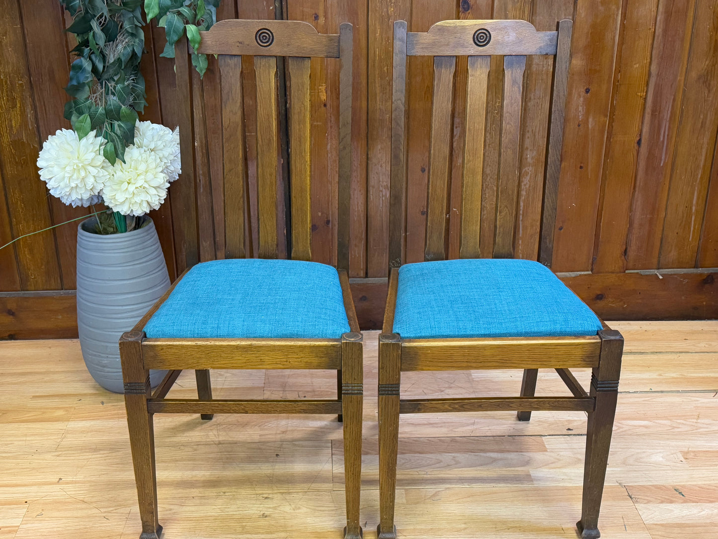 Antique Arts and Crafts Dining Chairs \ Oak Kitchen Chairs by H J Searle & Son