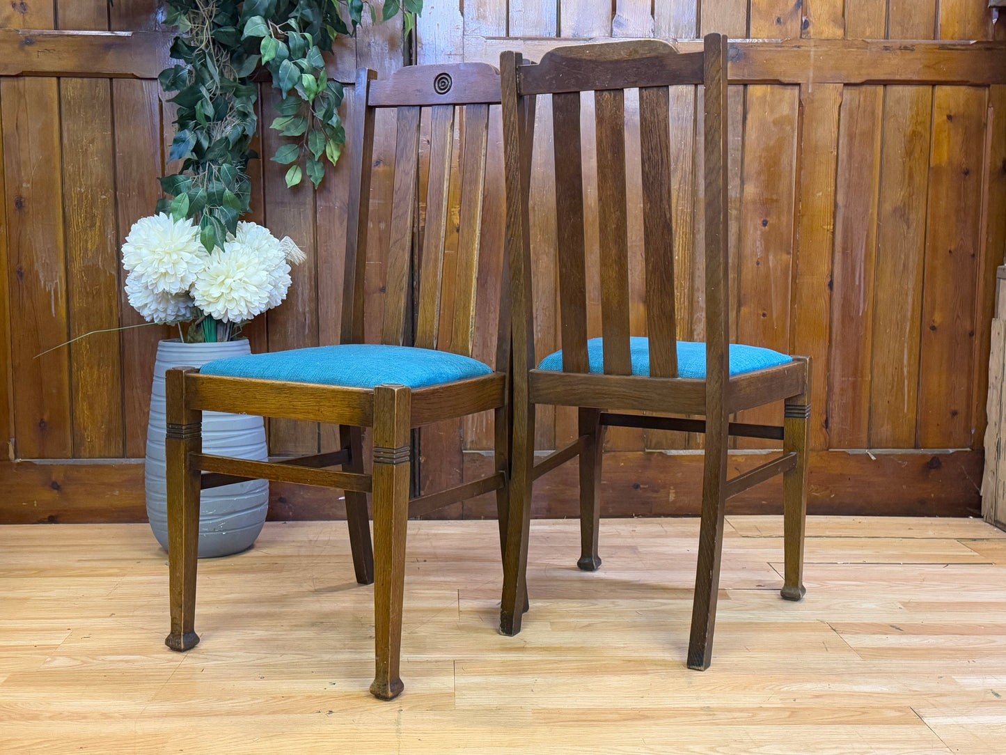 Antique Arts and Crafts Dining Chairs \ Oak Kitchen Chairs by H J Searle & Son