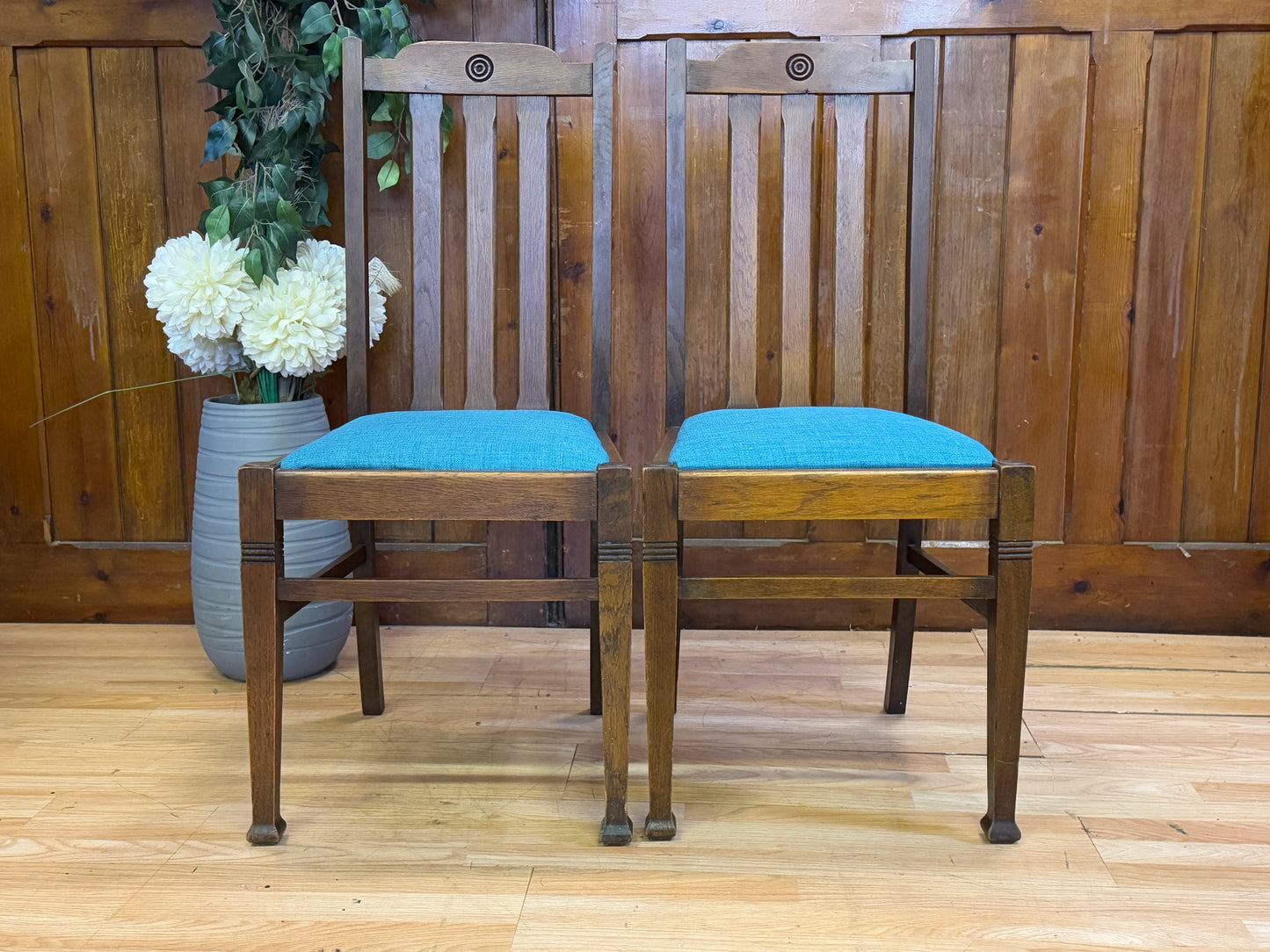 Antique Arts and Crafts Dining Chairs \ Oak Kitchen Chairs by H J Searle & Son