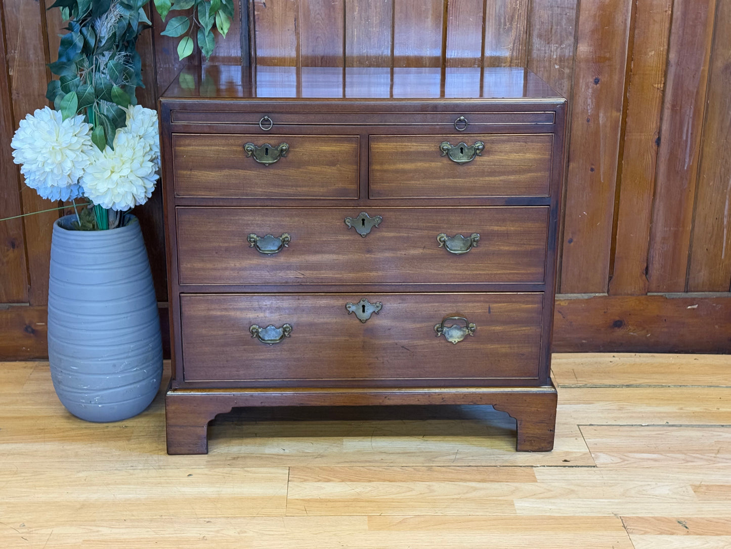 Small Georgian Mahogany Bachelors Drawers \Antique 18th Century Chest of Drawers