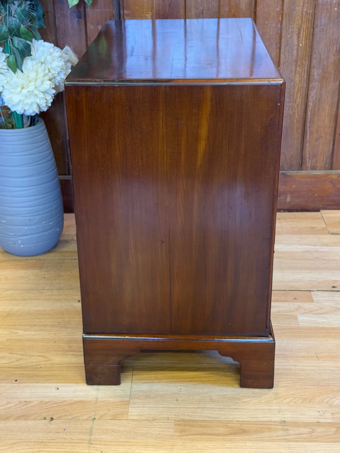 Small Georgian Mahogany Bachelors Drawers \Antique 18th Century Chest of Drawers