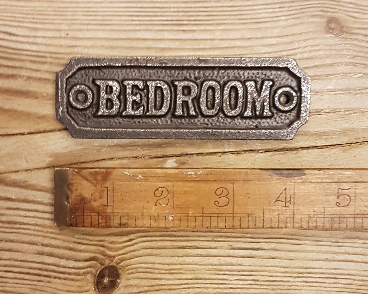 BEDROOM \ Cast Iron Rustic Industrial Style Heavy Plaque Sign