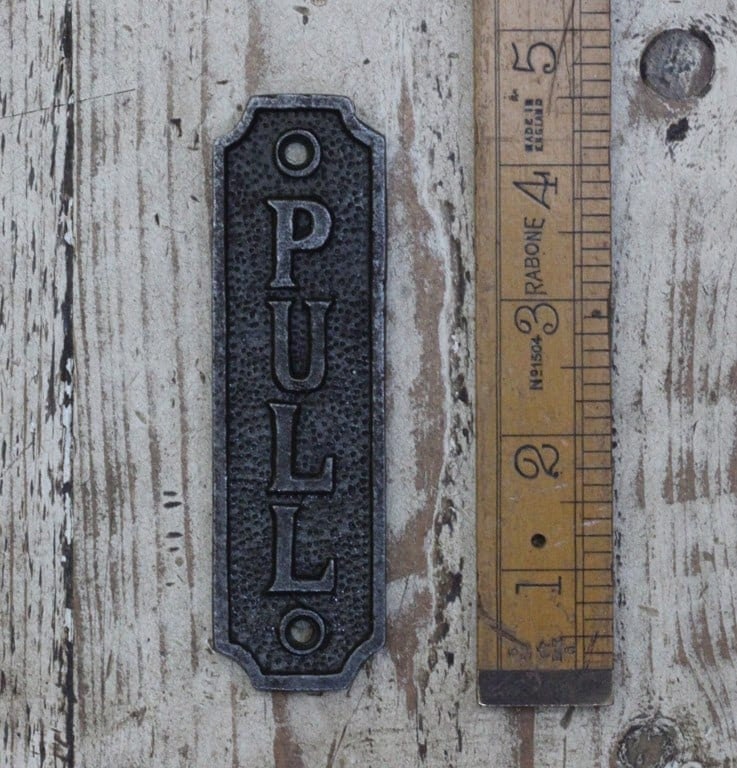 PULL \ Cast Iron Door plaque\ sign \ Retro \ Vintage \ Industrial \ Home Decor