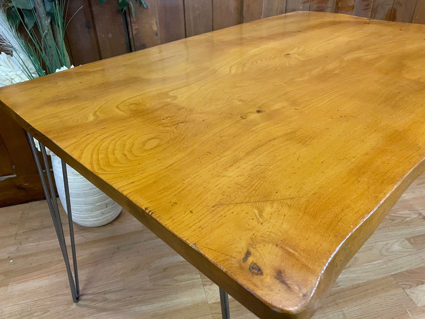 Rustic Elm Dining Table on Hairpin Legs \ Farmhouse Live Edge Kitchen Table \ Desk