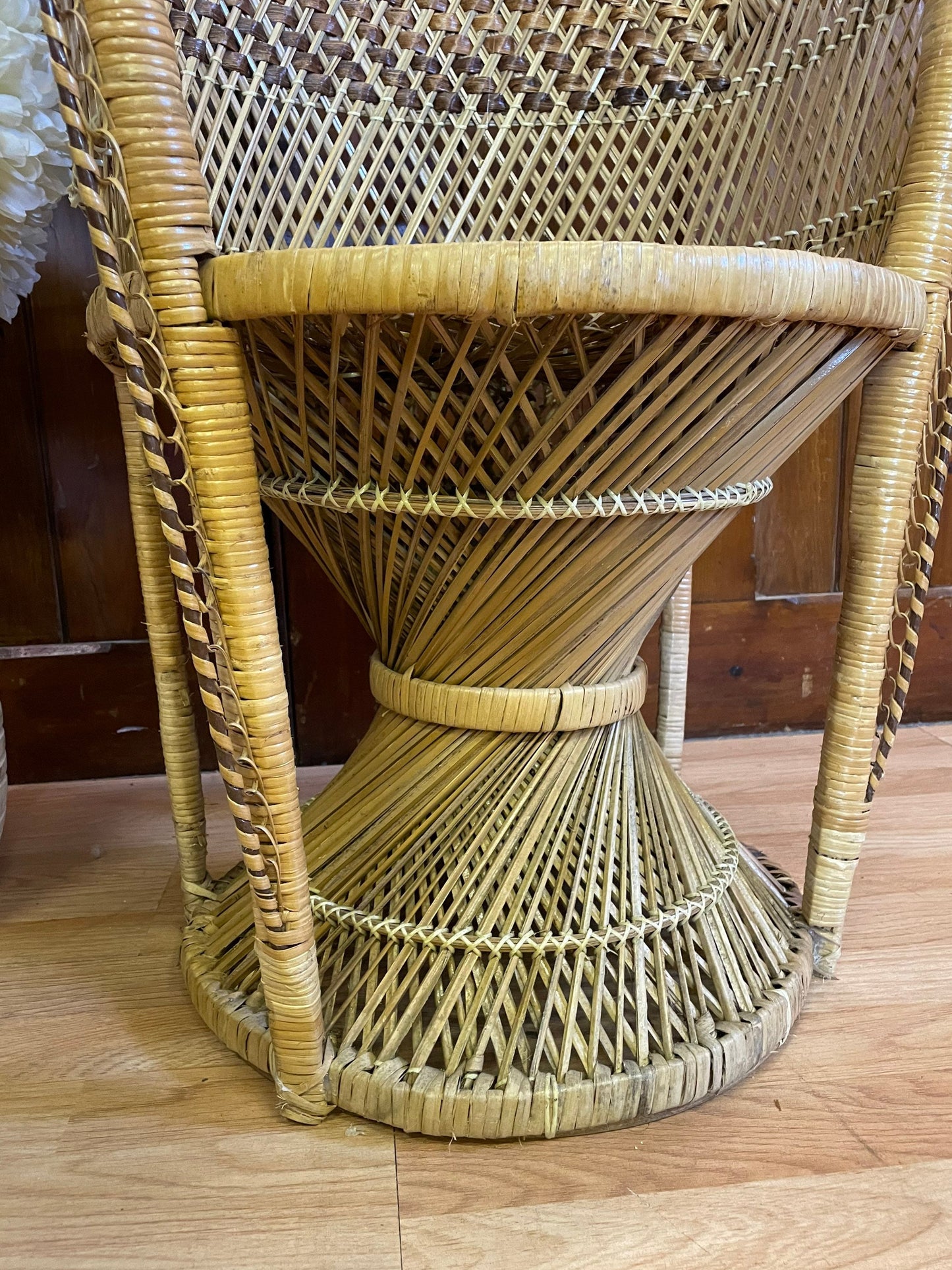 Large Mid Century Wicker Peacock Chair \ Boho Rattan Chair \ Perfect Display Piece \