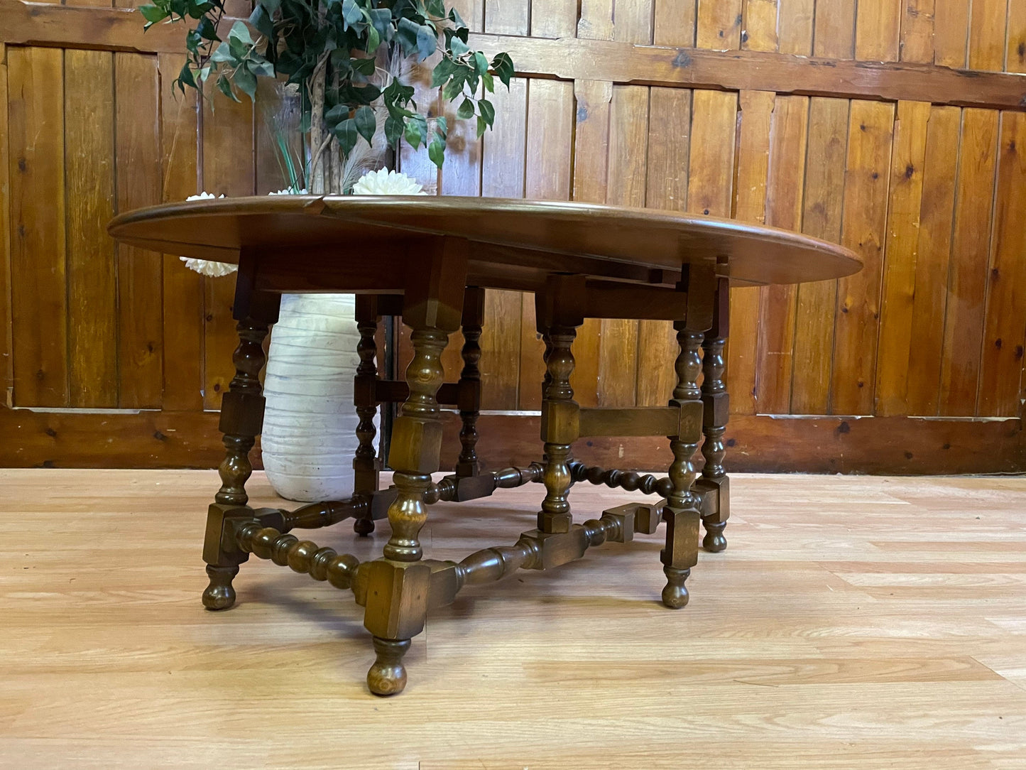 Vintage Ercol Golden Dawn Drop Leaf Coffee Table  \ Vintage Side Table