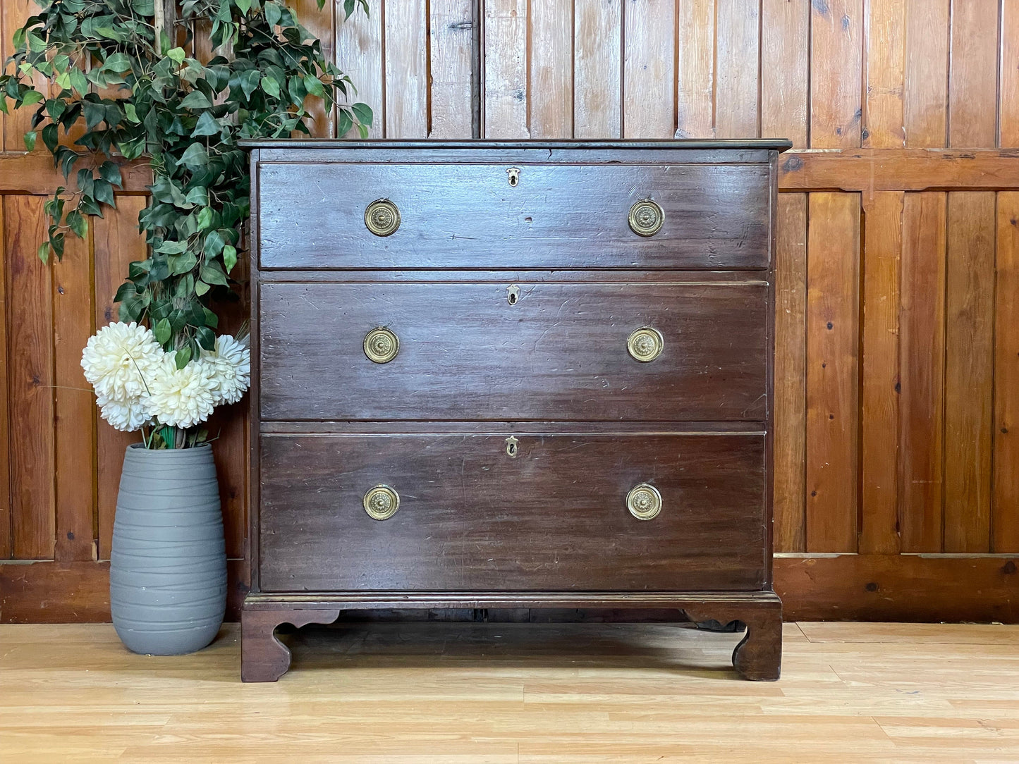 Antique Georgian Chest Of Drawers \ Mahogany Bedroom Drawers \ Storage