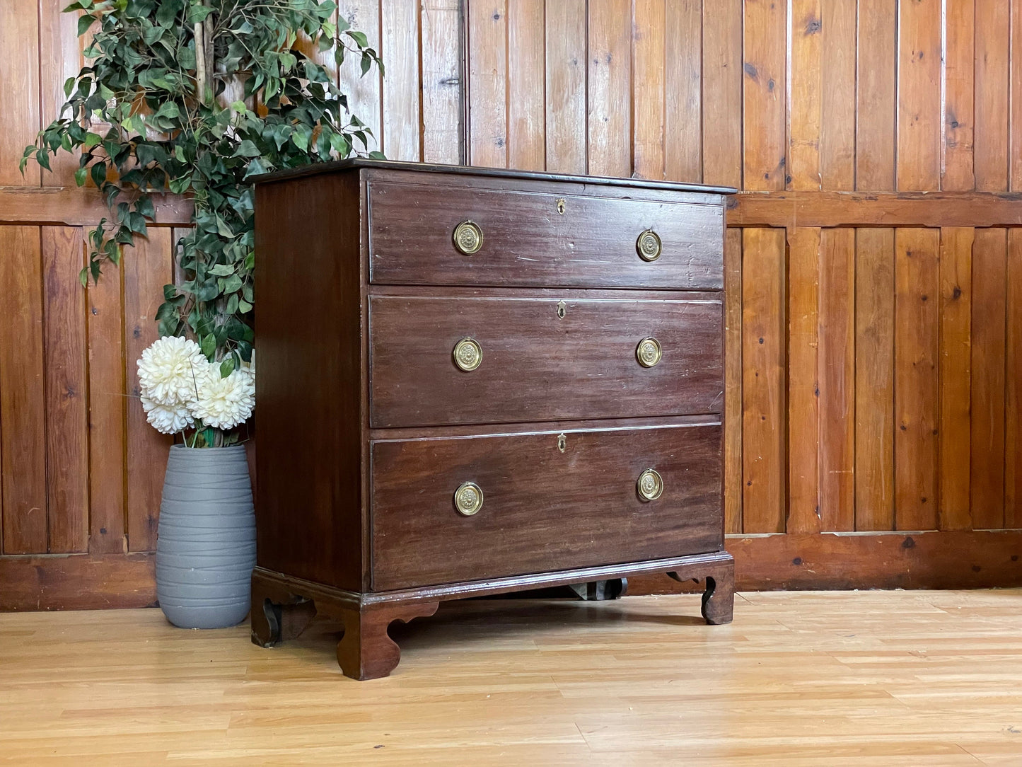 Antique Georgian Chest Of Drawers \ Mahogany Bedroom Drawers \ Storage