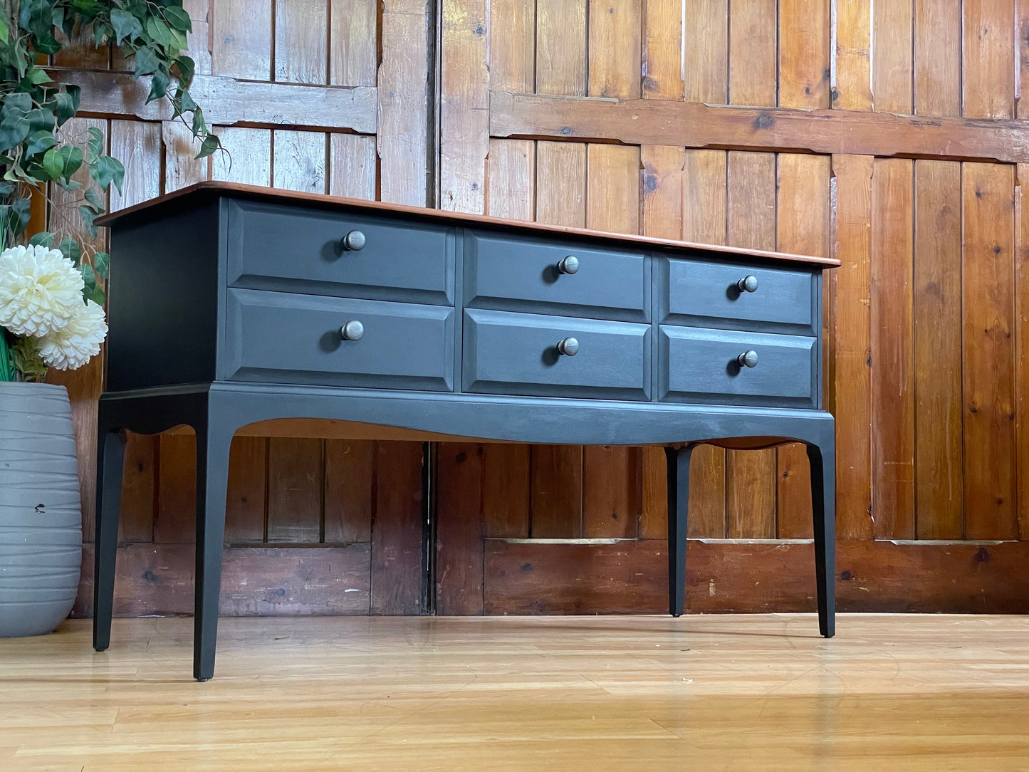 Vintage Stag Minstrel Sideboard \ Black Chest of Drawers \ Dressing Table