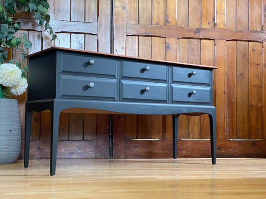 Vintage Stag Minstrel Sideboard \ Black Chest of Drawers \ Dressing Table