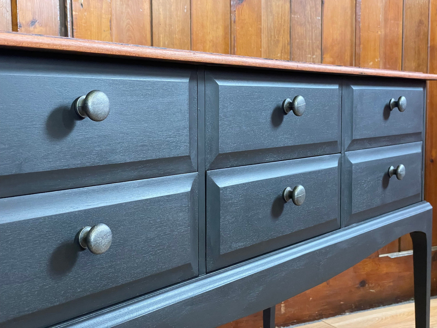 Vintage Stag Minstrel Sideboard \ Black Chest of Drawers \ Dressing Table