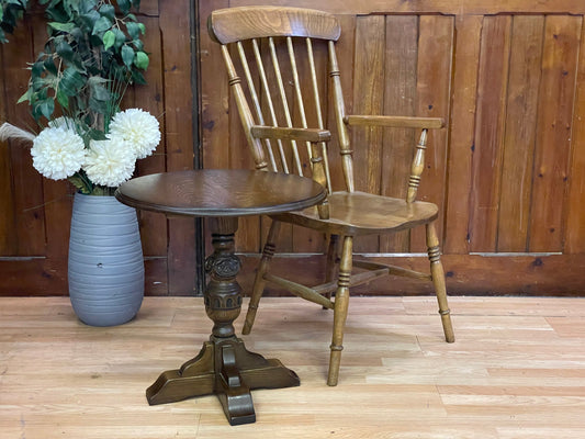 Very Pretty Old Charm Carved Wine Table \ Solid Oak Tudor Style Circular Side Table