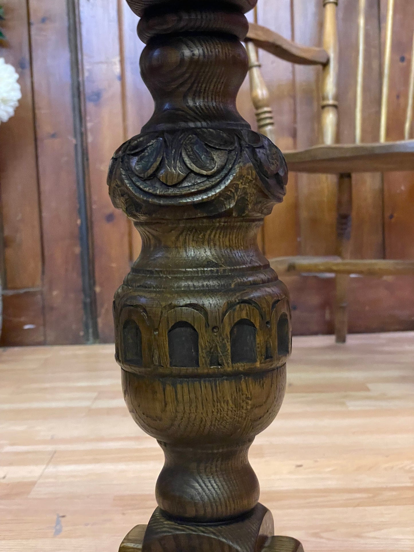 Very Pretty Old Charm Carved Wine Table \ Solid Oak Tudor Style Circular Side Table