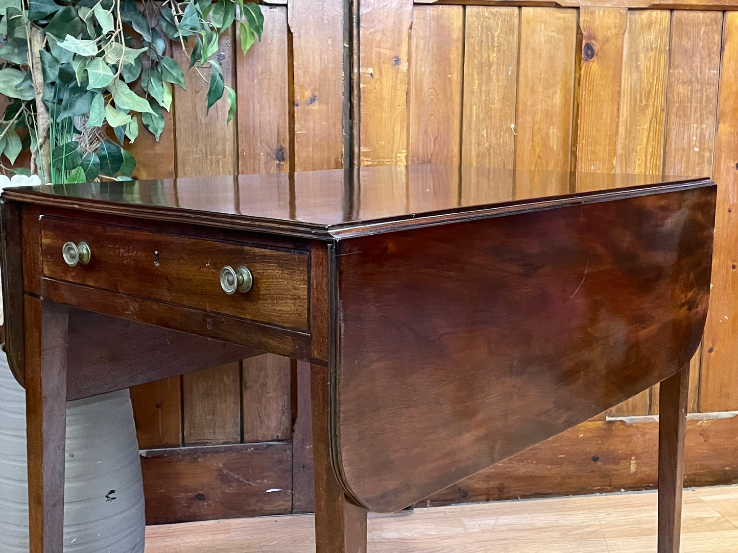 Antique Mahogany Pembroke Table \ Sideboard Tea Table \ Drop Leaf Extending Table \