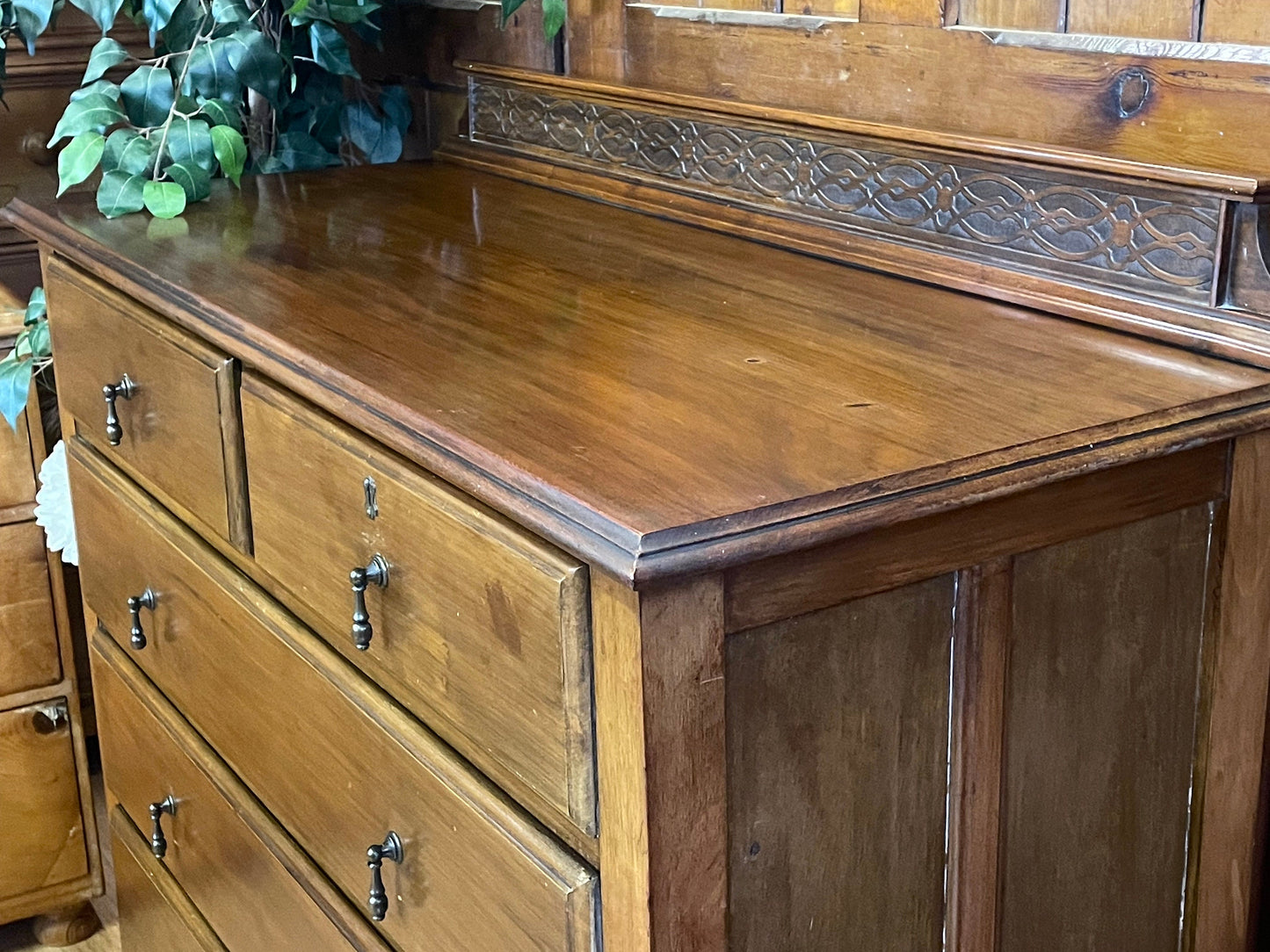 Antique Mahogany Chest of Drawers \ Arts and Crafts Dresser \ 1920’s Bedroom Storage