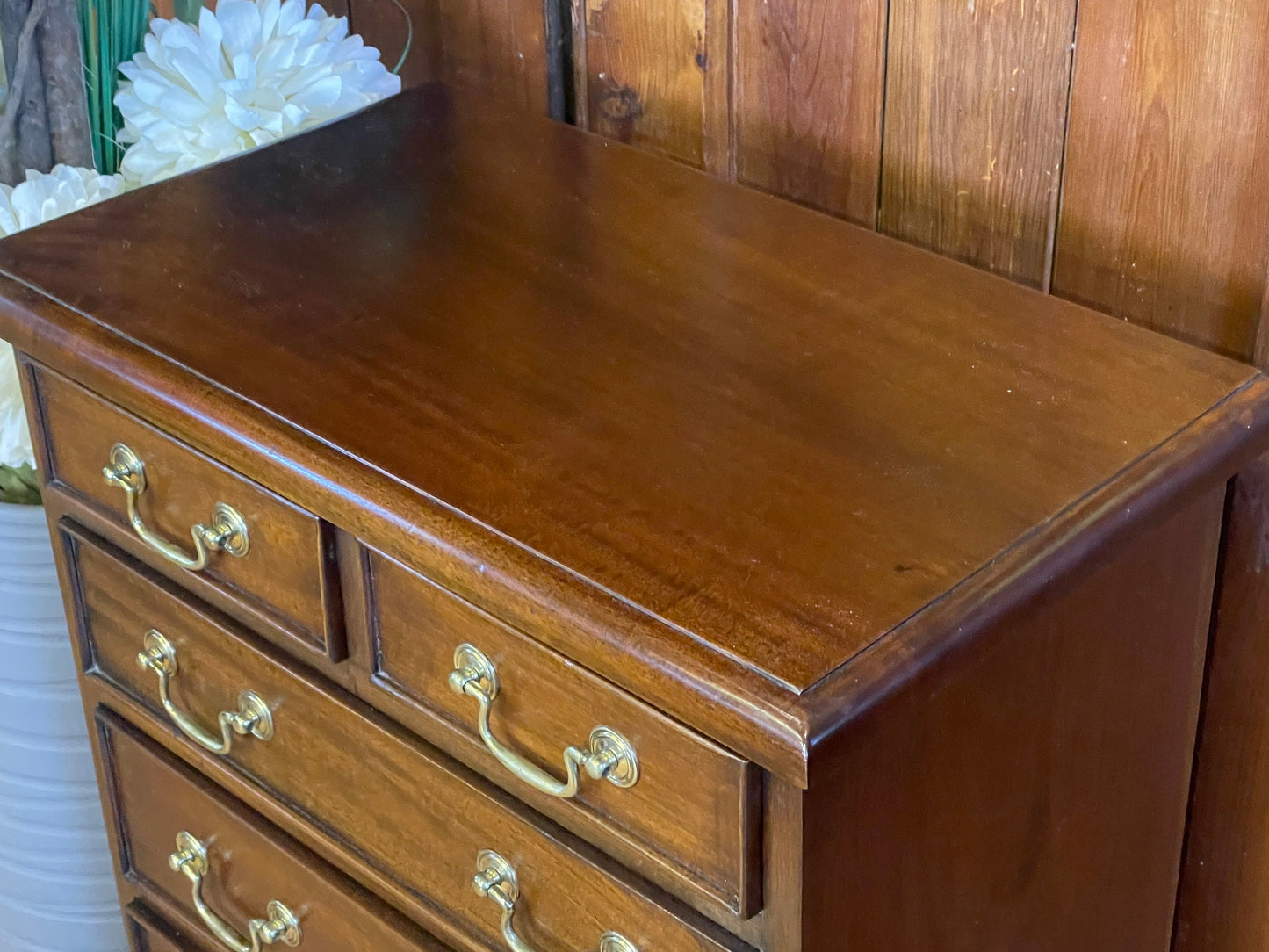 Vintage Mahogany Bedside Cabinet \ Small Lamp Table \ Nightstand Drawers