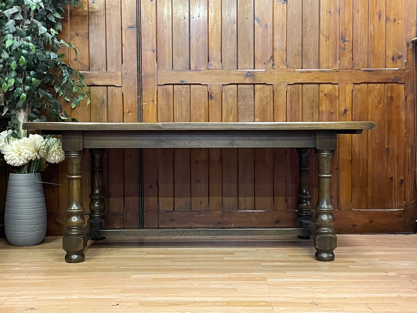 Quality Solid Oak Refectory Table \ Reproduction Farmhouse Kitchen Table