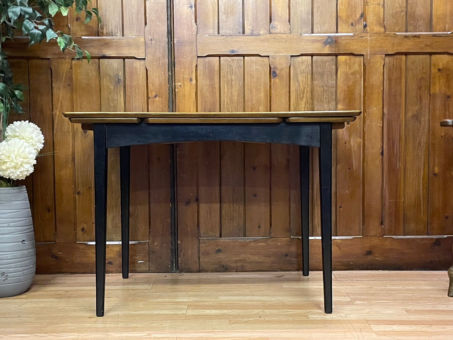 Mid Century Teak Extending Dining Table \ Retro Danish Style Draw Leaf Table