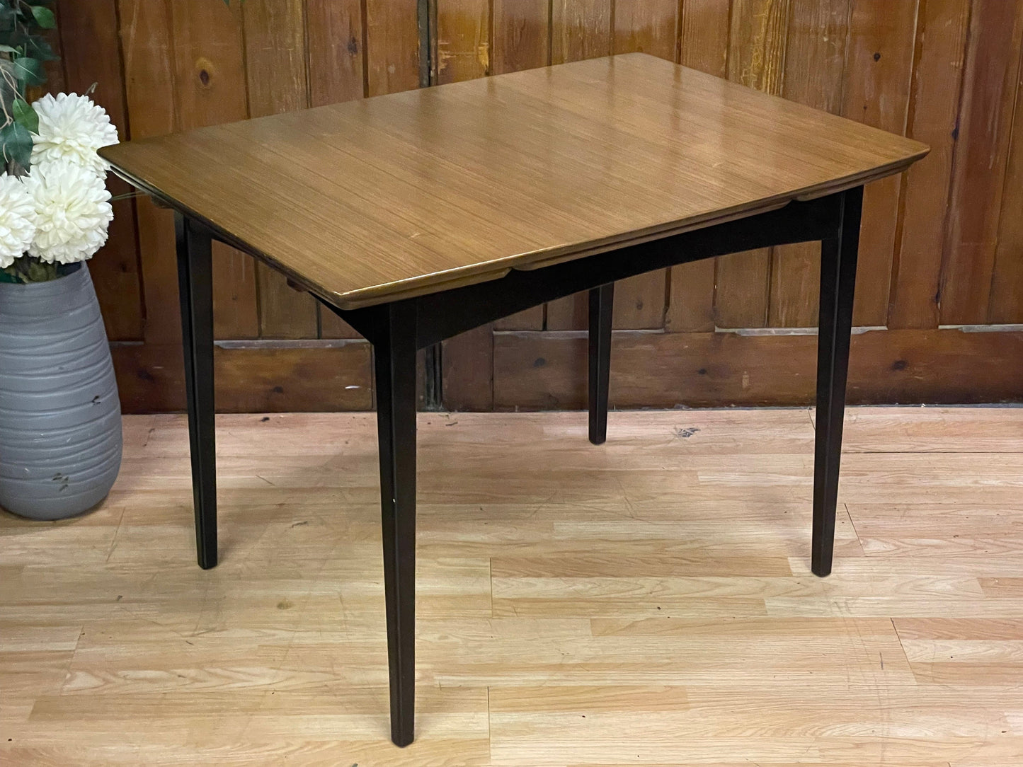 Mid Century Teak Extending Dining Table \ Retro Danish Style Draw Leaf Table