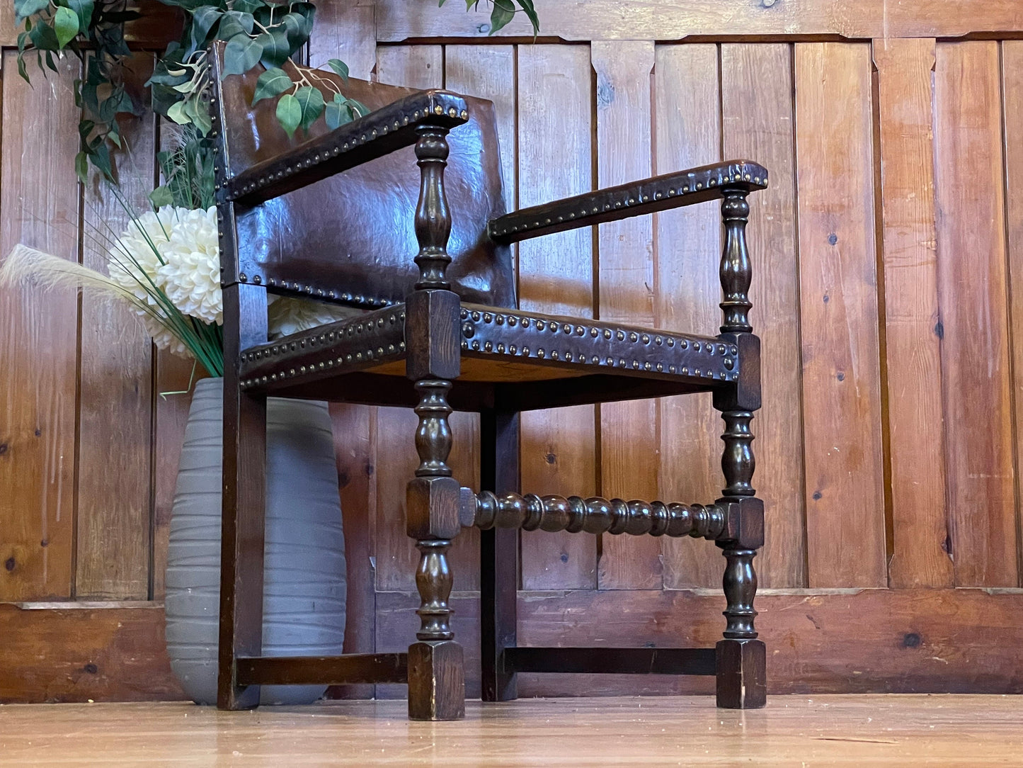 Quality English Oak Cromwell Style Armchair \ Studded Leather Fireside Chair