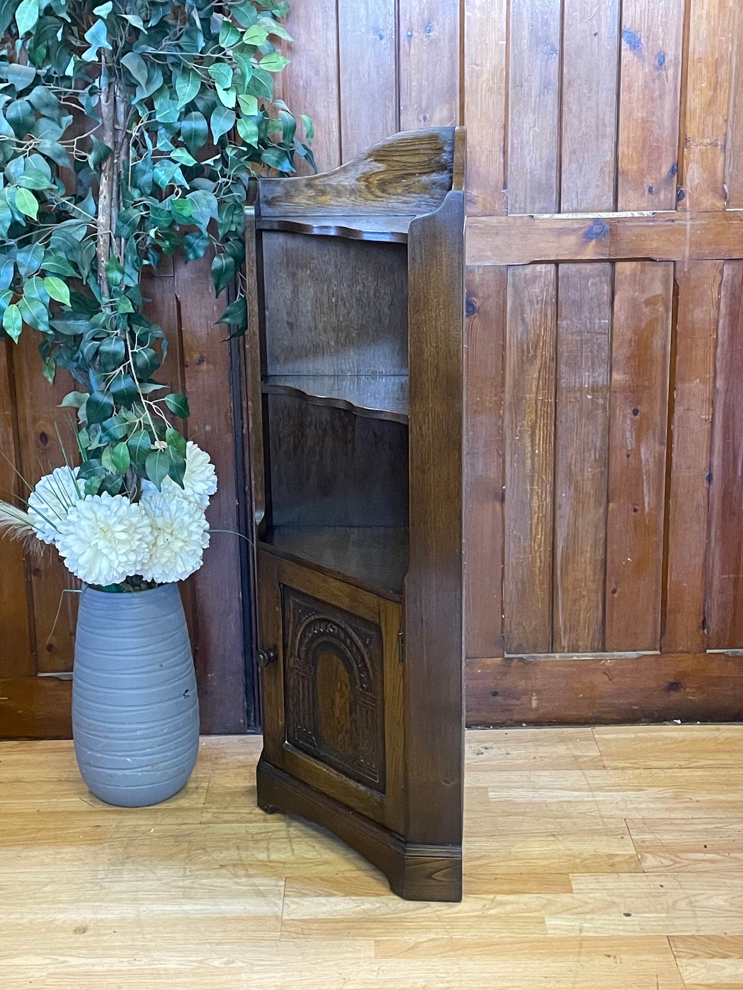 Vintage Oak Low Corner Shelves \ Rustic Tudor Style Cupboard \ Small Drinks Cabinet