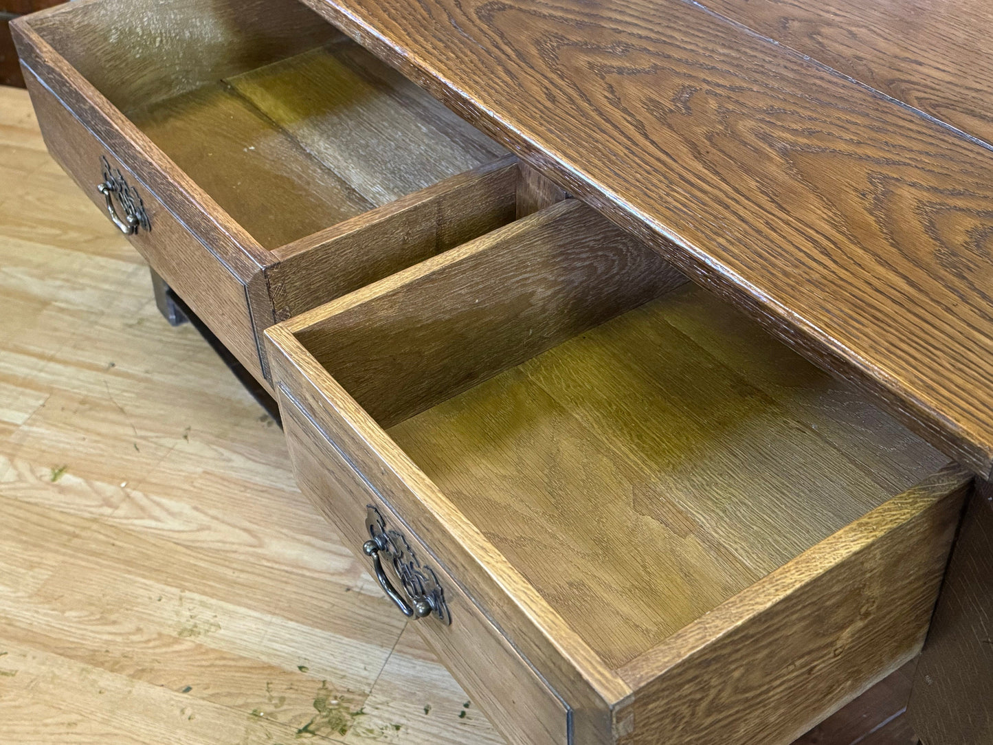 Quality Reproduction Distressed Oak Sideboard \ Farmhouse Console Hall Table