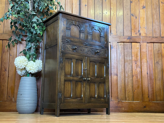 Quality Oak Cocktail Cabinet by Bevan Funnell \ Reprodux Carved Drinks Cabinet