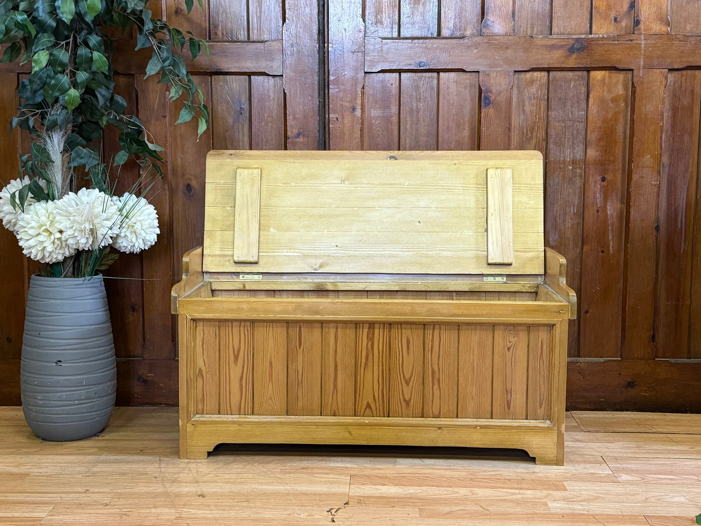 Rustic Old Pine Shop Storage Bench \ Small Vintage Blanket Toy Box Ottoman