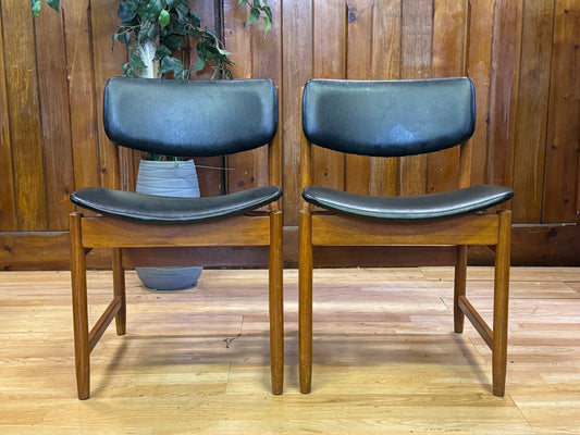 Set of Mid Century Teak Dining Chairs by White and Newton \ Danish Style Chairs