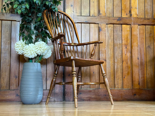 Stunning Vintage Elm Windsor Chair \ Hoop Stick Back Fireside Armchair